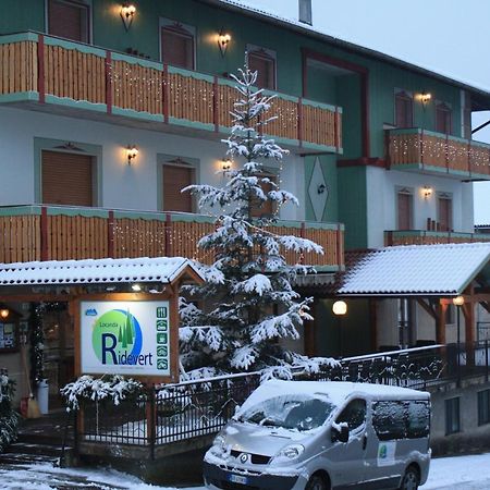 Locanda Ridevert Hotel Tione di Trento Eksteriør billede